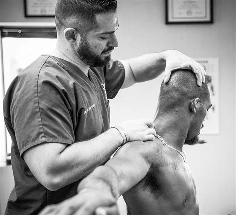 The 10 best chiropractors in Pasay .